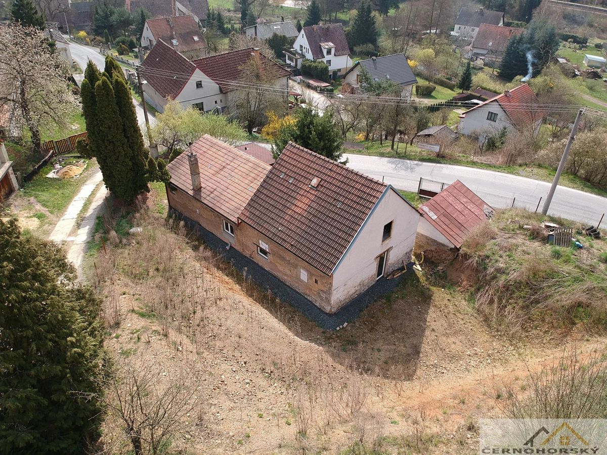 Prodej rodinného domu 135 m², pozemek 1090 m² – fotografie 4