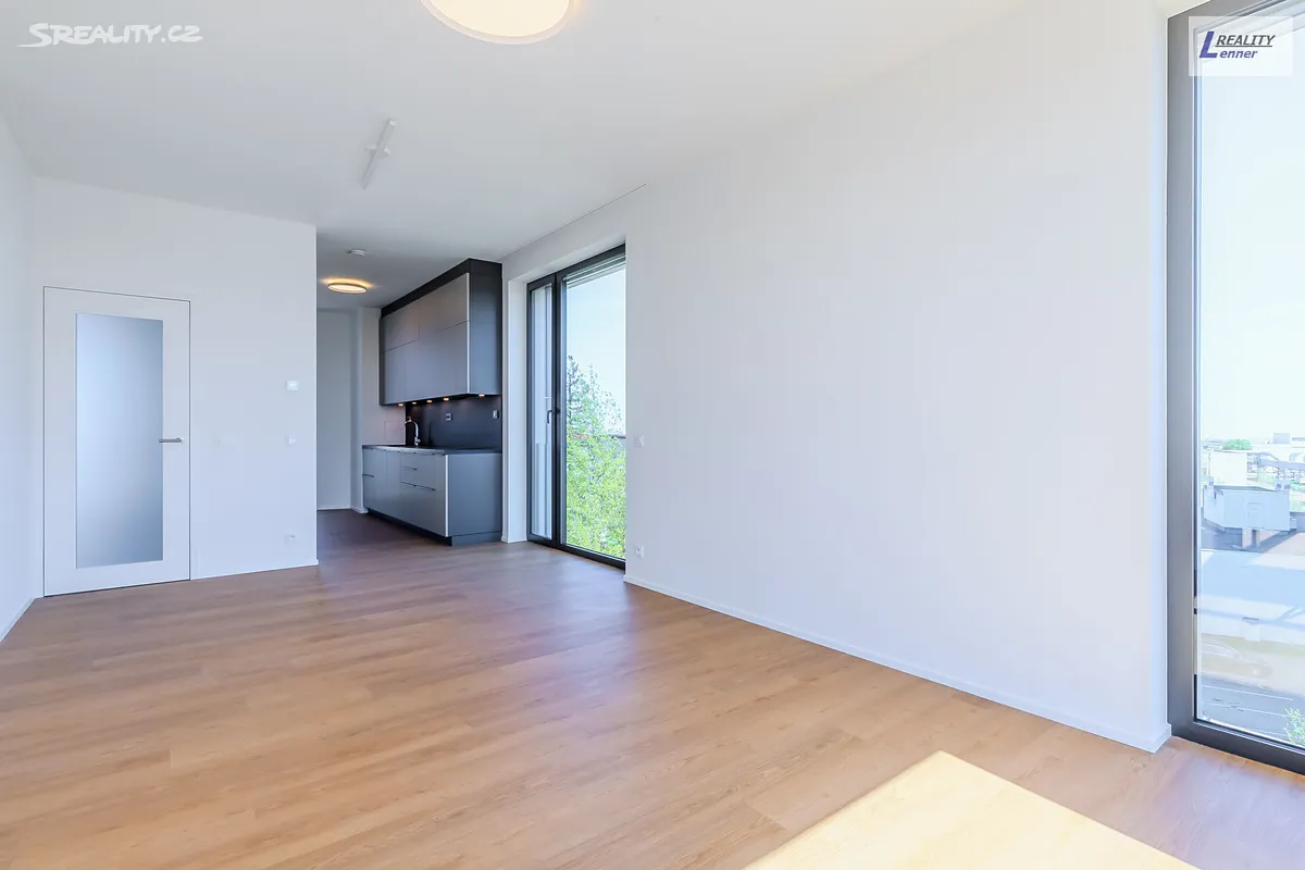 Pronájem bytu 2+kk 75 m² - Widok 3