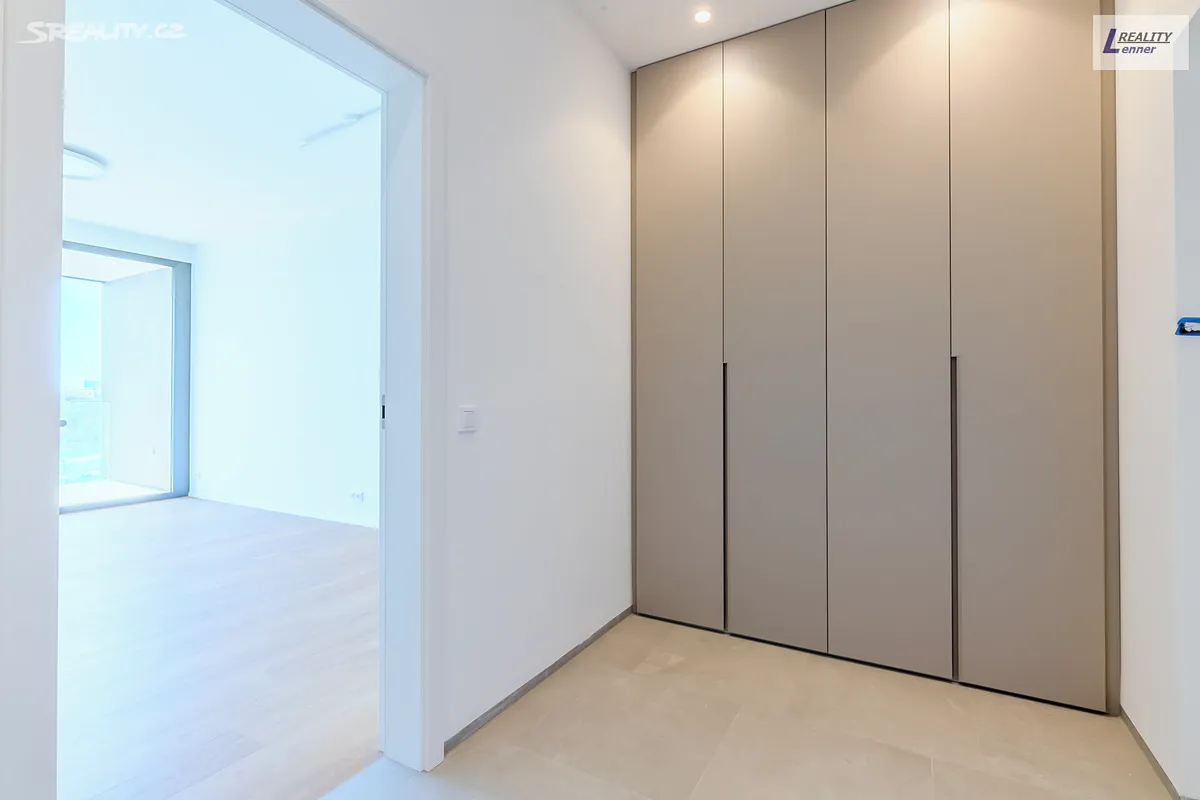 Pronájem bytu 2+kk 59 m² - Więcej