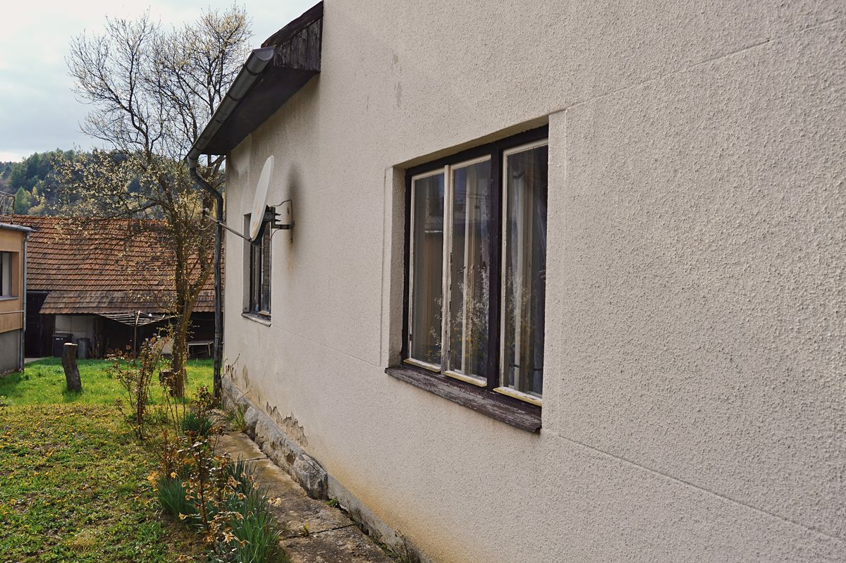 Prodej rodinného domu 227 m², pozemek 700 m² – fotografie 2