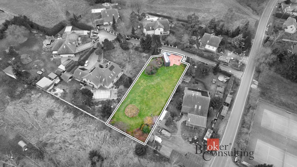 Prodej stavebního pozemku 1306 m²