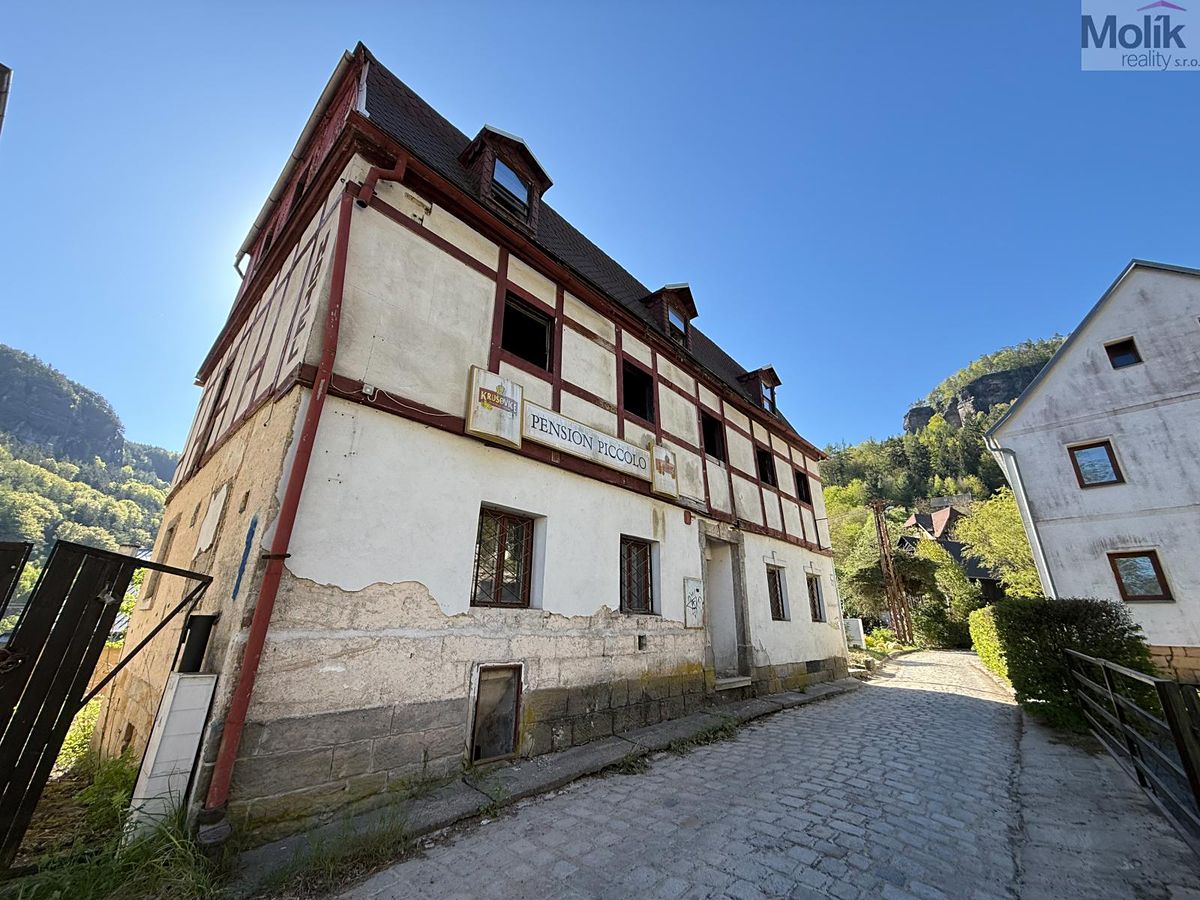 Prodej rodinného domu 234 m², pozemek 326 m²