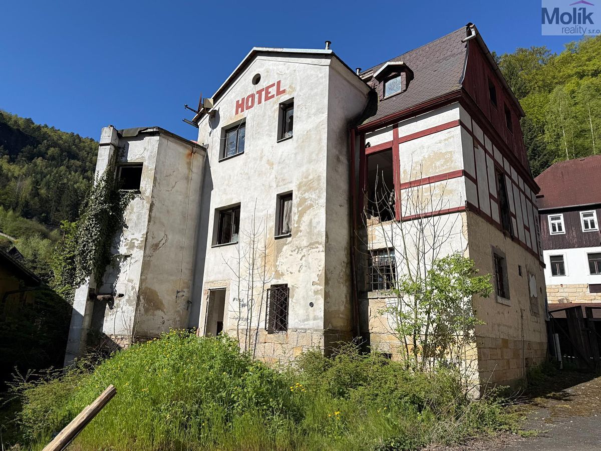 Prodej rodinného domu 234 m², pozemek 326 m² – fotografie 2