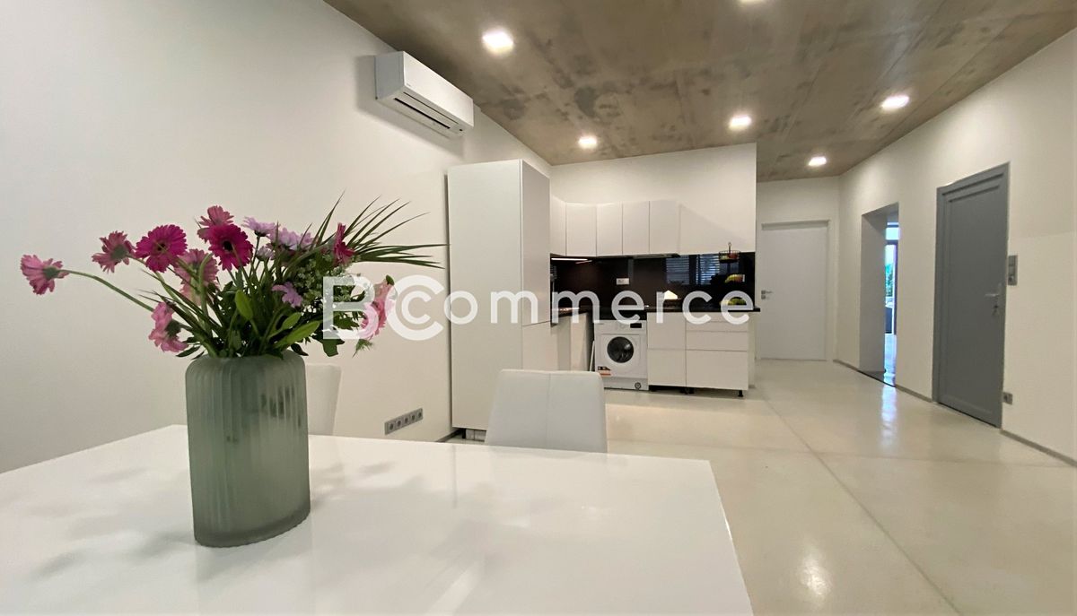 Prodej rodinného domu 240 m², pozemek 205 m² – fotografie 5
