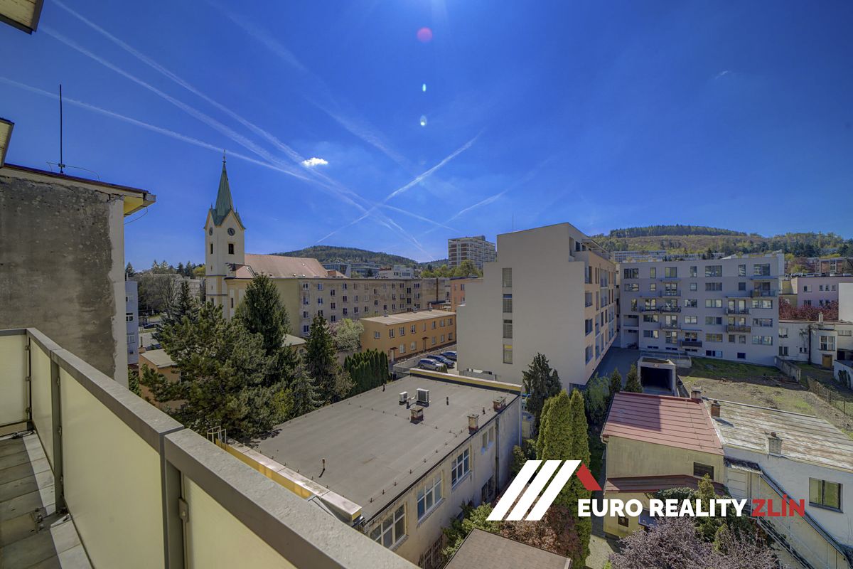 Prodej vícegeneračního domu 1023 m², pozemek 598 m² – fotografie 5