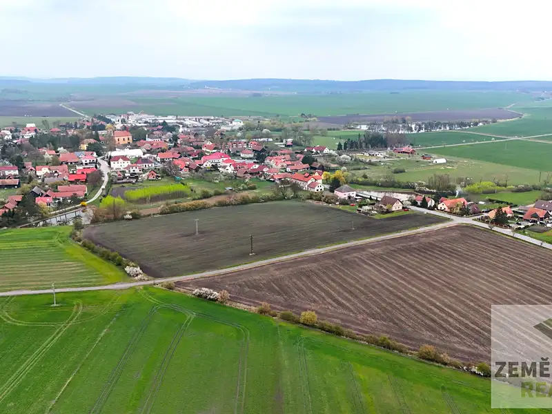 Prodej stavebního pozemku 5632 m², Kněžice – náhled fotky 3
