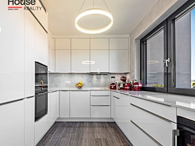 Pronájem bytu 3+kk 112 m²