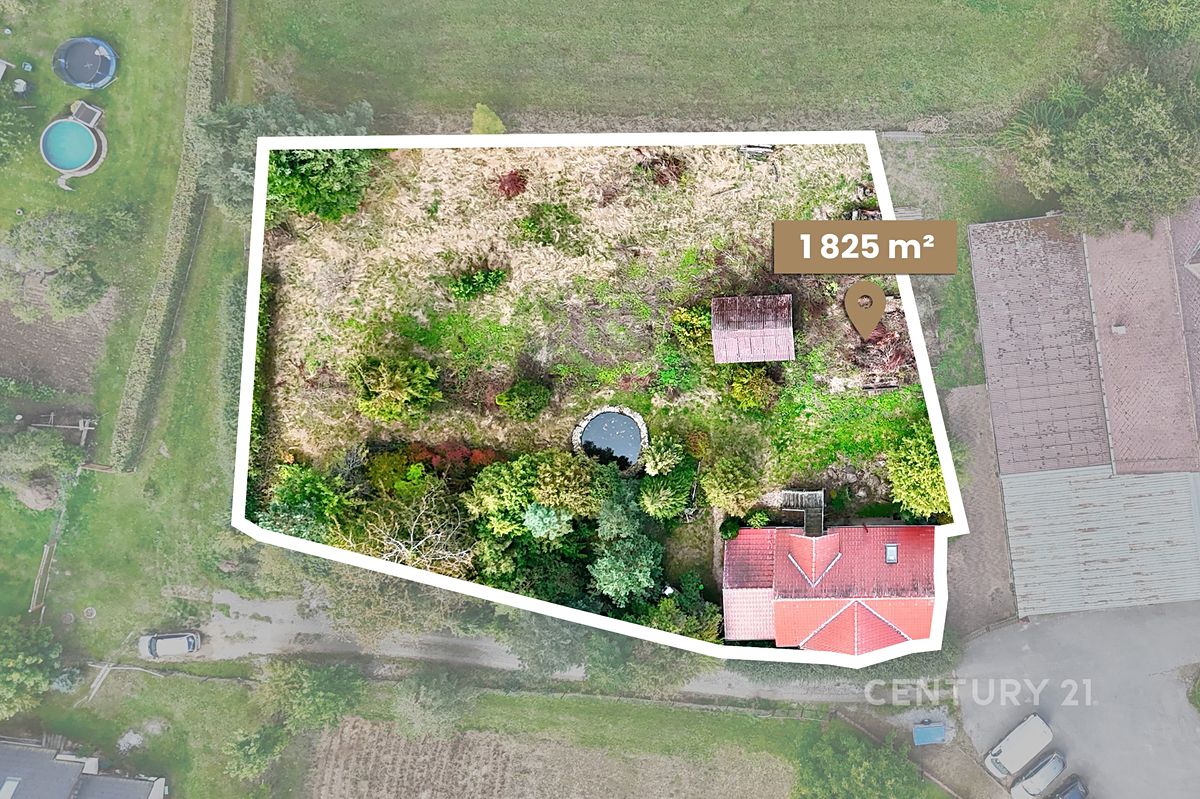 Prodej stavebního pozemku 1825 m² – fotografie 2