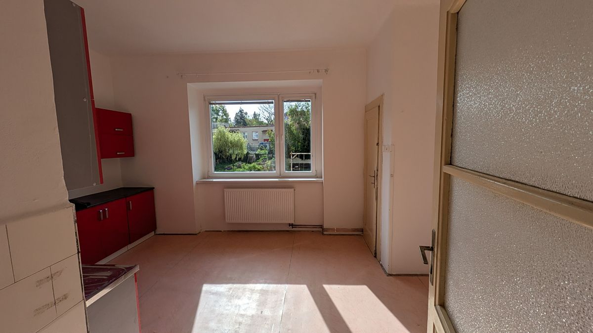 Pronájem bytu 2+1 58 m² – fotografie 3