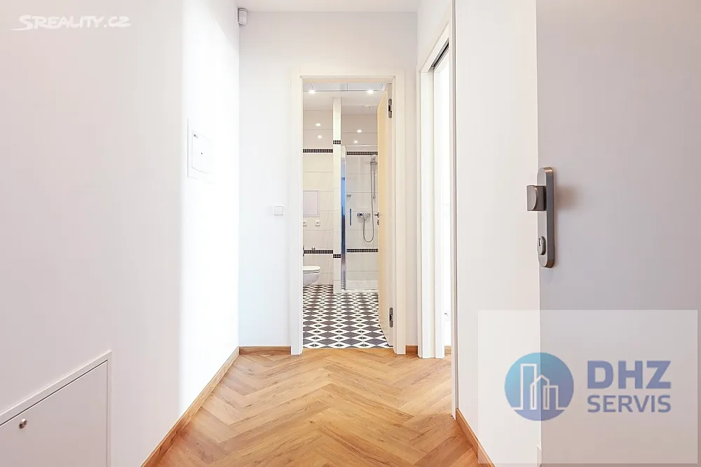 Pronájem bytu 2+kk 36 m² – pohled 5