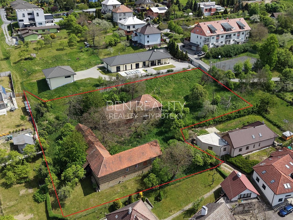 Prodej stavebního pozemku 3528 m² – fotografie 2