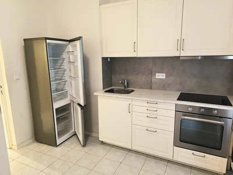 Prodej bytu 2+1 65 m², Praha – náhled fotky 1