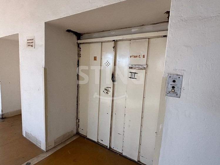 Pronájem komerčního prostoru, 566 m² (6 z 13)