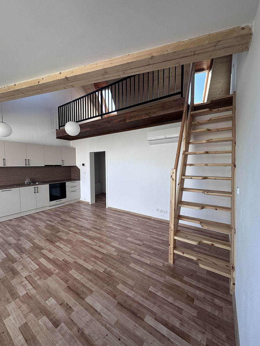 Pronájem bytu 2+kk 65 m²