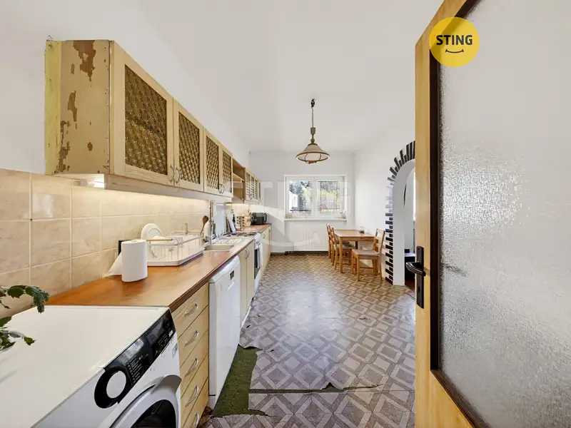 Prodej rodinného domu 180 m², pozemek 863 m², Bílovec – náhled fotky 1