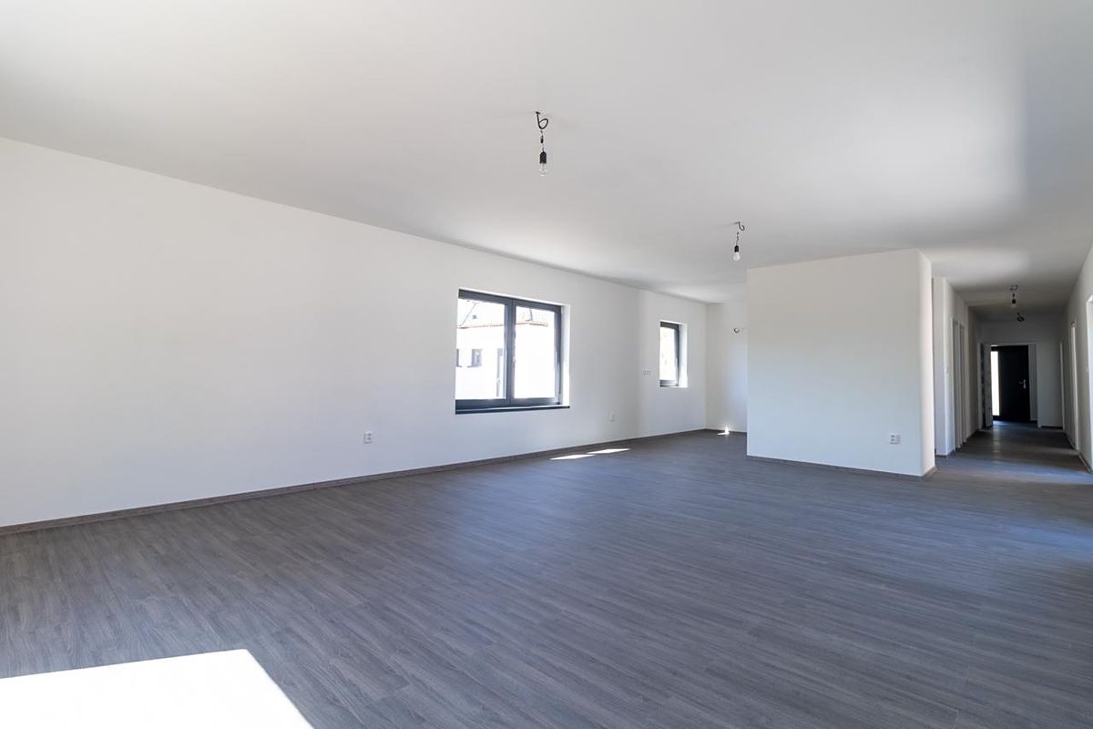 Prodej rodinného domu 132 m², pozemek 921 m² – fotografie 4