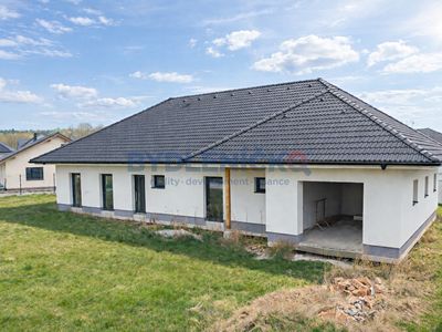 Prodej rodinného domu 193 m², pozemek 996 m²