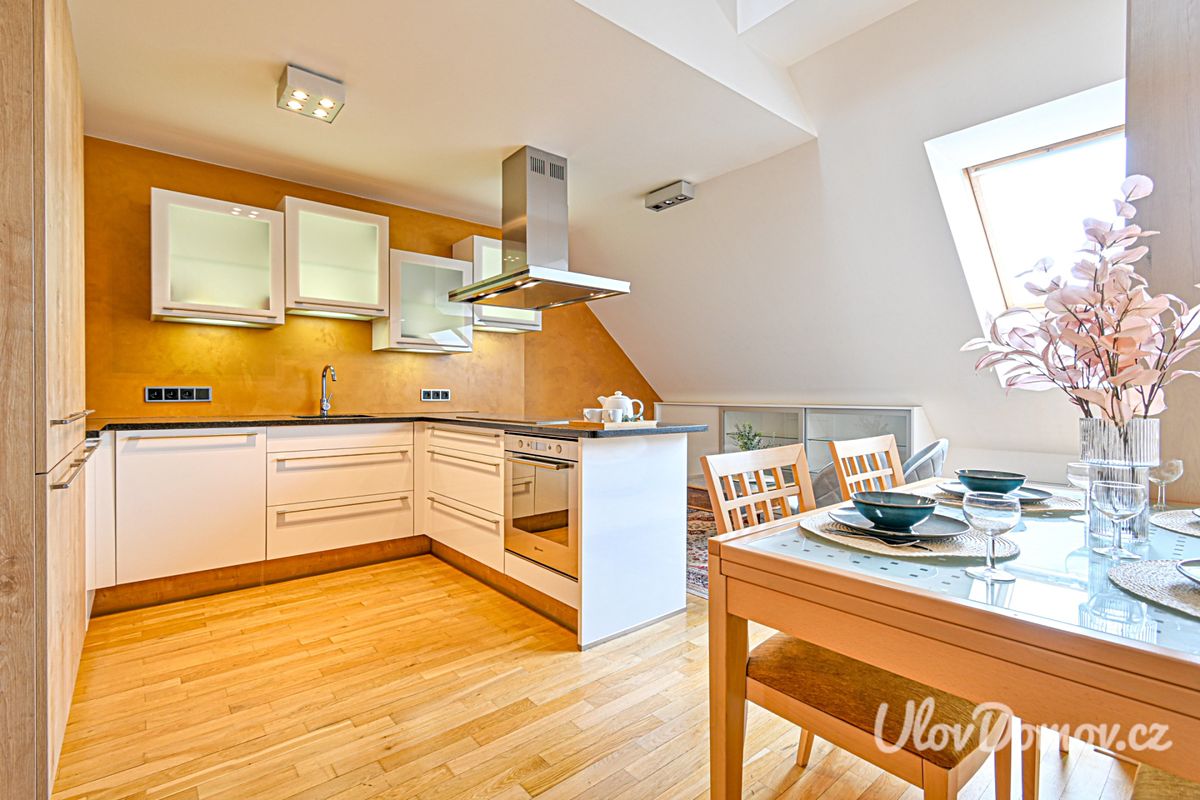 Prodej bytu 3+kk 93 m² (Mezonet)