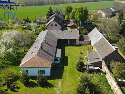 Prodej rodinného domu 160 m², pozemek 2300 m²
