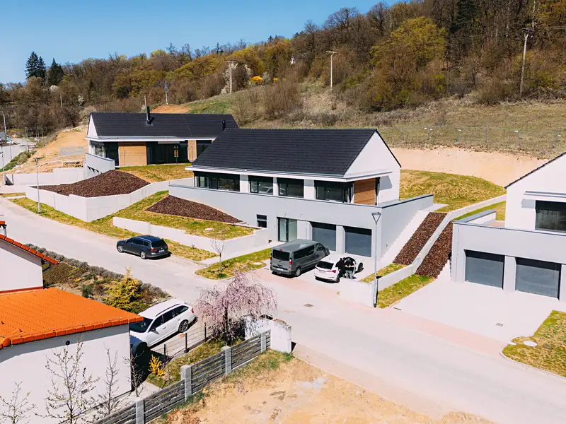 Prodej rodinného domu 164 m², pozemek 1033 m², Ochoz u Brna – náhled fotky 1