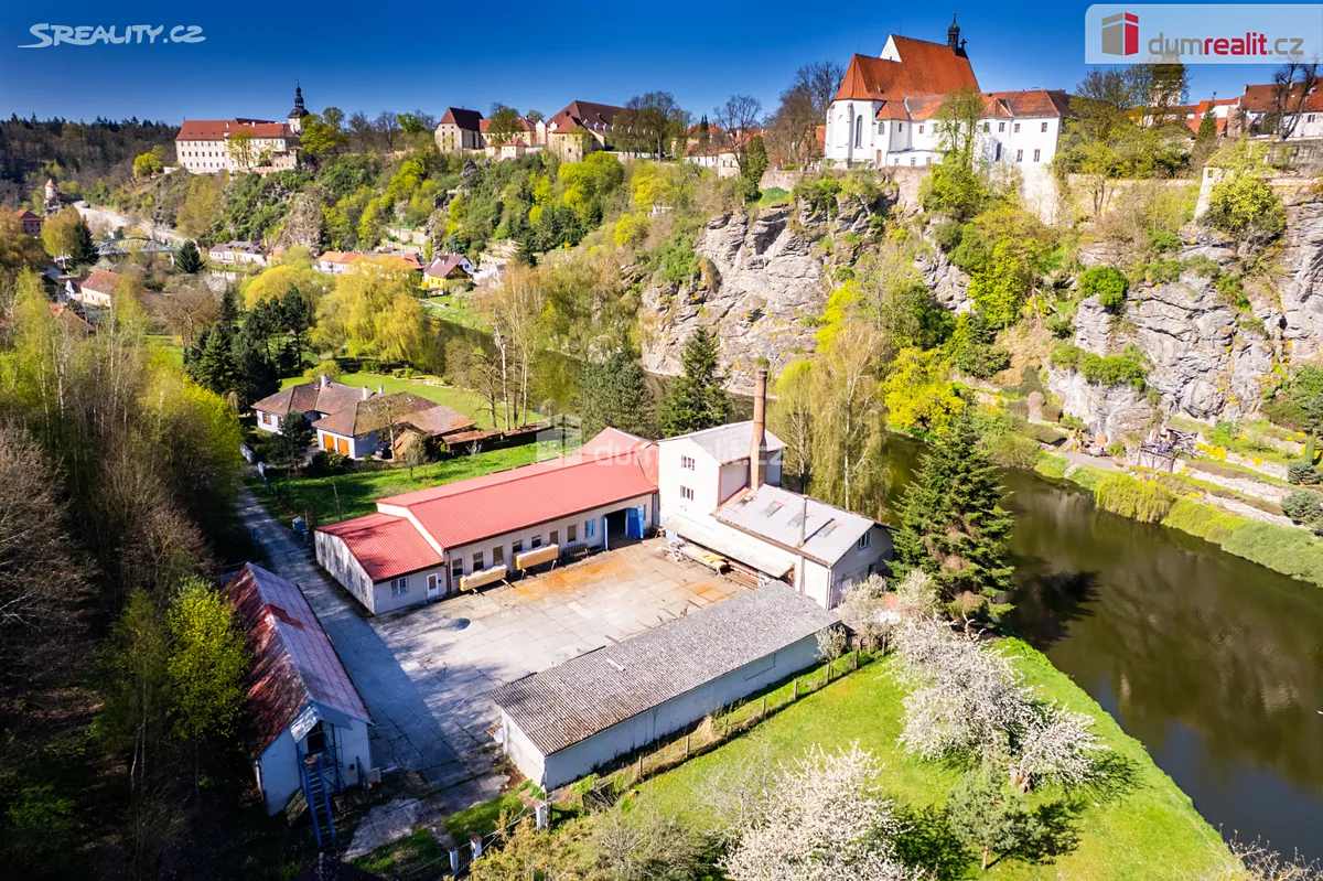 Prodej výrobní haly, prostoru 3615 m², Zářečí