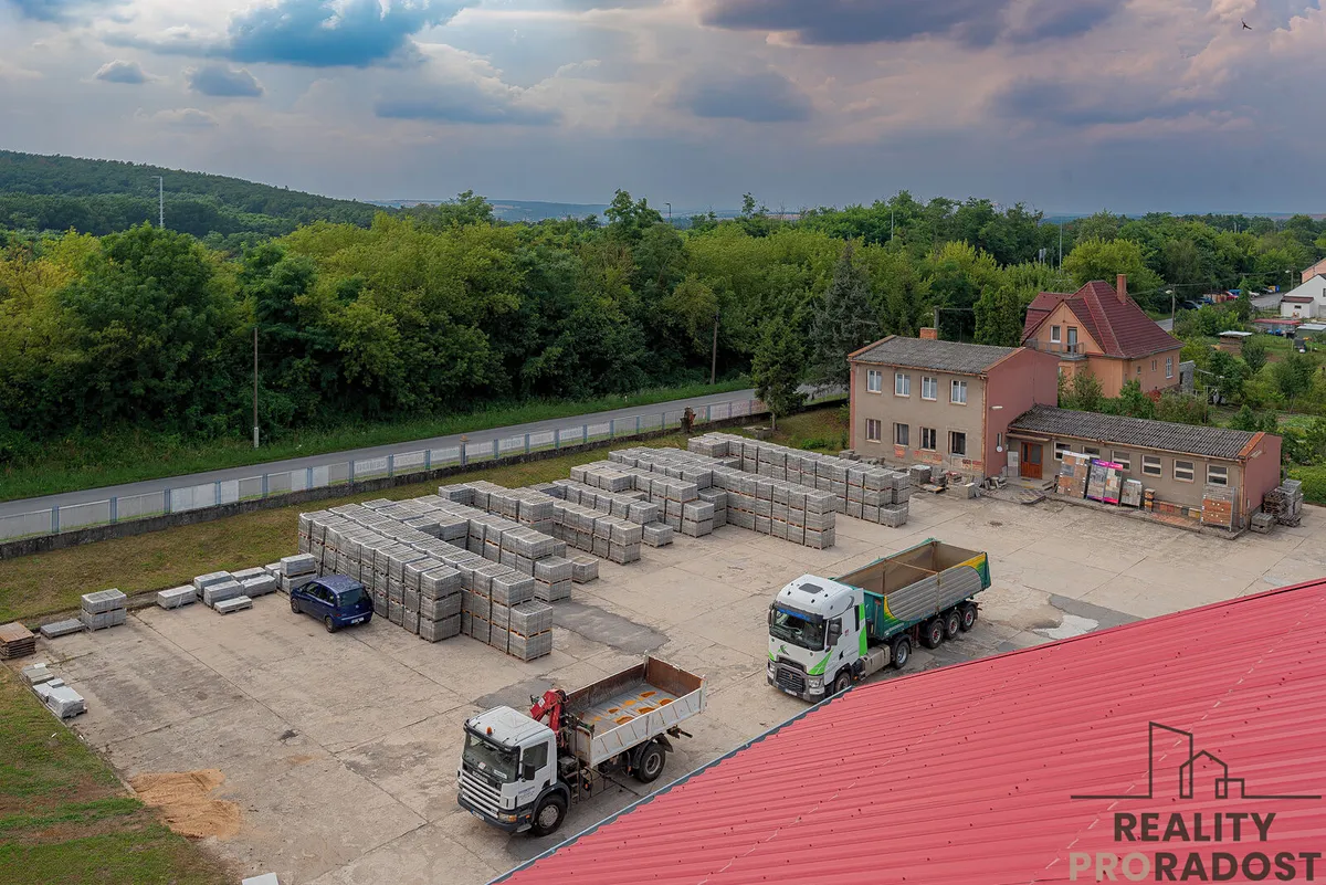 Prodej výrobní haly, prostoru 14738 m²