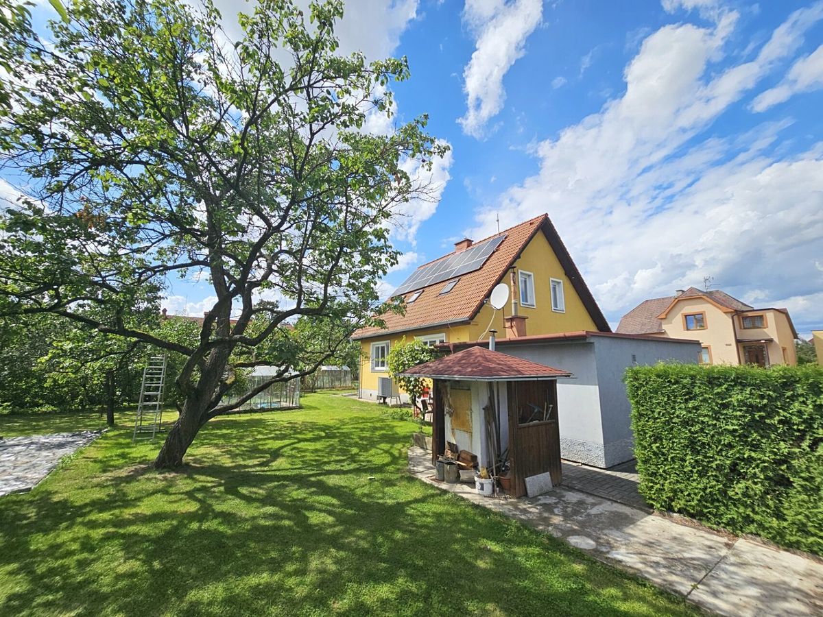 Prodej rodinného domu 179 m², pozemek 948 m² – fotografie 4