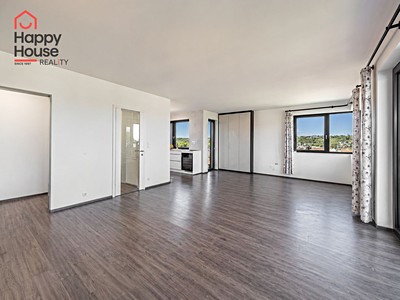Pronájem bytu 3+kk 112 m² — photo 3