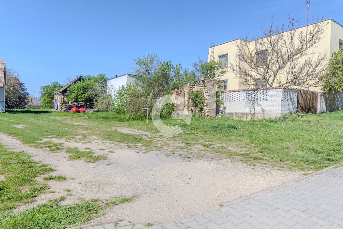 Prodej stavebního pozemku 728 m² – fotografie 3