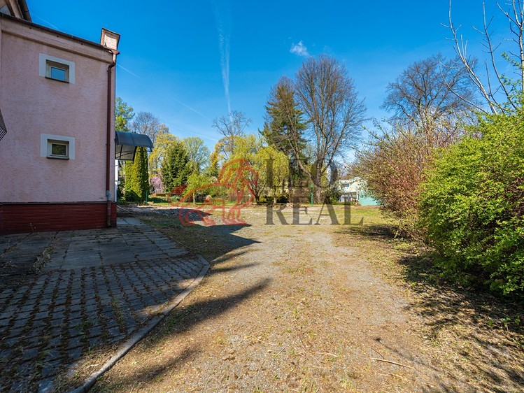 Prodej pozemku, 900 m² (4 z 9)