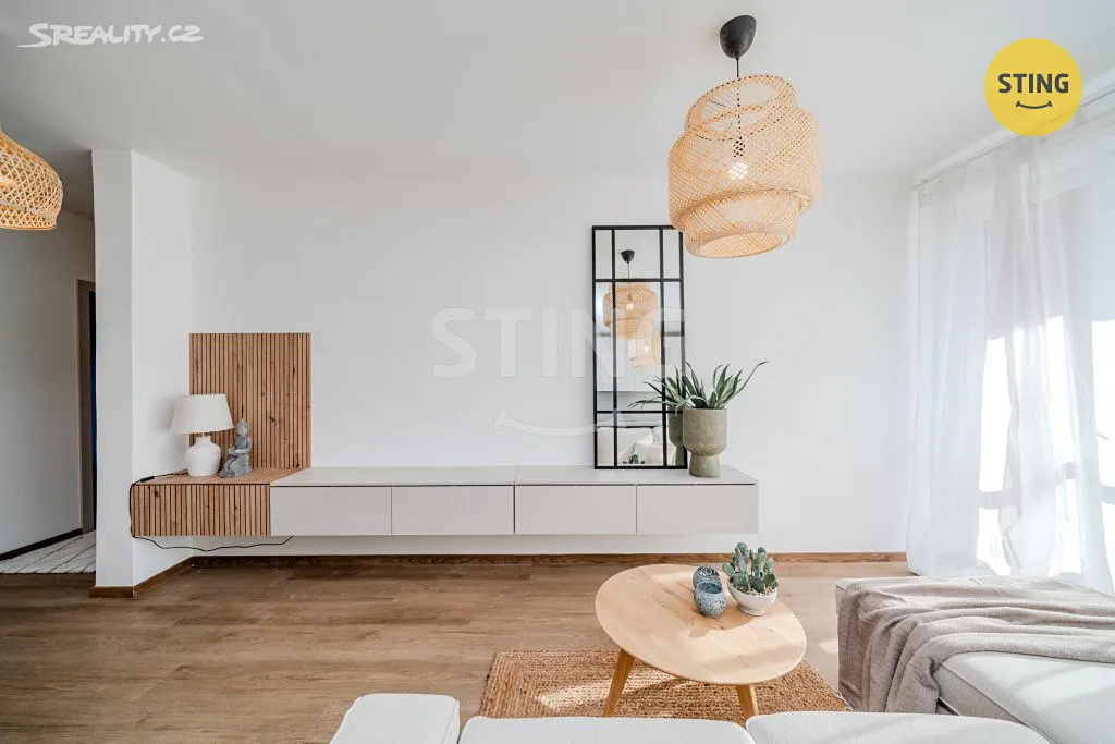 Pronájem bytu 4+kk 68 m² - More