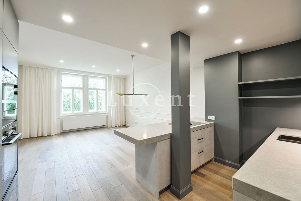 Pronájem bytu 4+kk 107 m²
