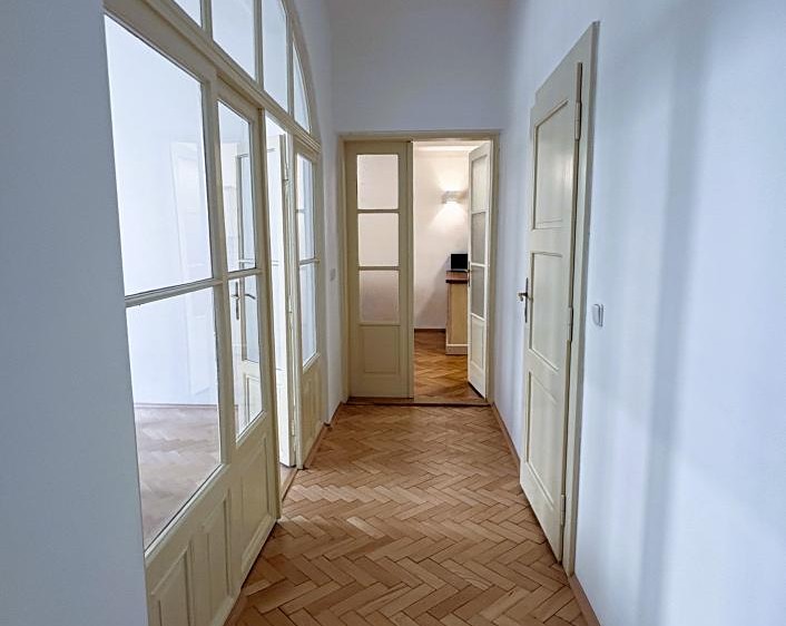 Pronájem bytu 3+kk, 76 m² (9 z 25)