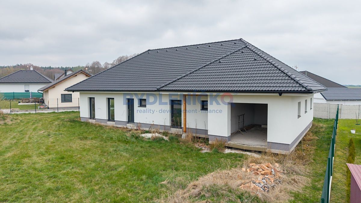 Prodej rodinného domu 193 m², pozemek 996 m² – fotografie 4