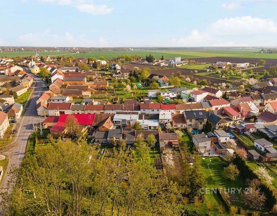 Prodej rodinného domu 200 m², pozemek 754 m² – fotografie 4