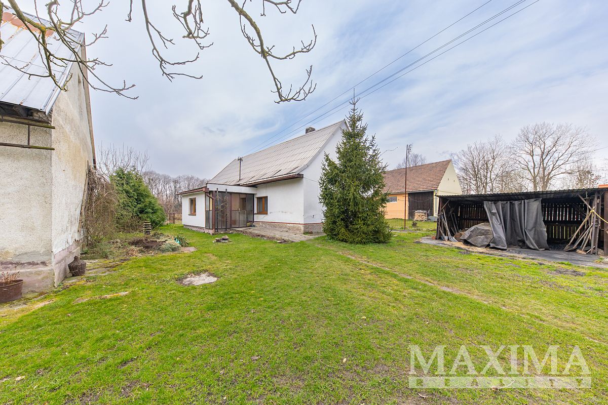 Prodej rodinného domu 120 m², pozemek 2612 m²