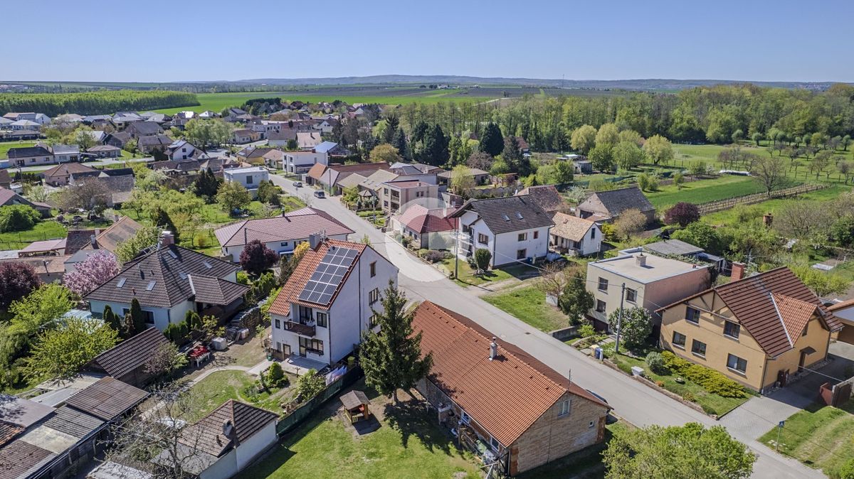 Prodej stavebního pozemku 728 m² – fotografie 5