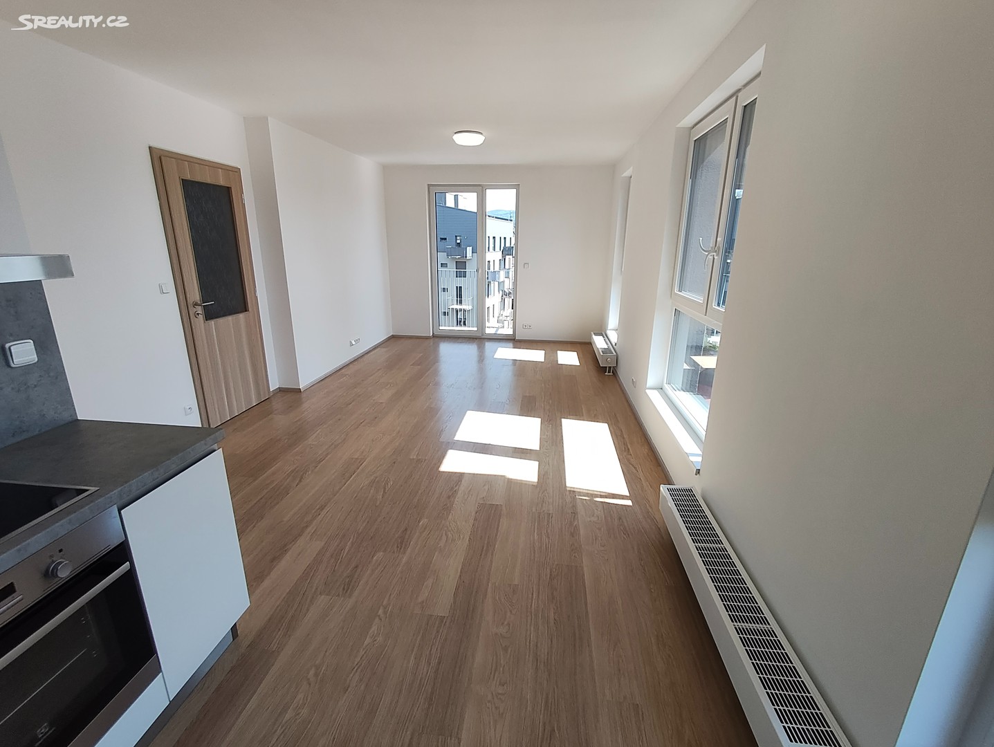 Pronájem bytu 2+kk 58 m² (Jednopodlažní) – pohled 2