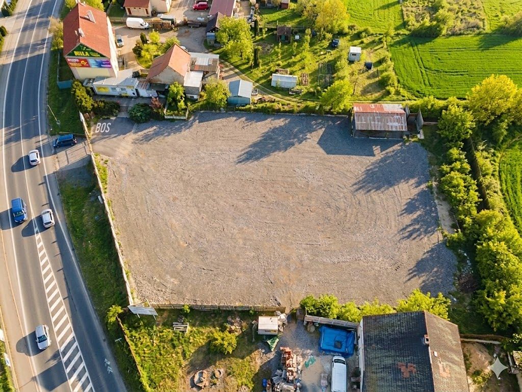 Pronájem komerčního pozemku 3070 m² – fotografie 2
