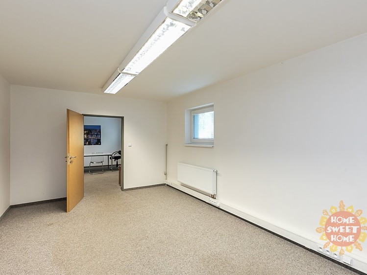 Pronájem komerčního prostoru, 80 m² (8 z 12)
