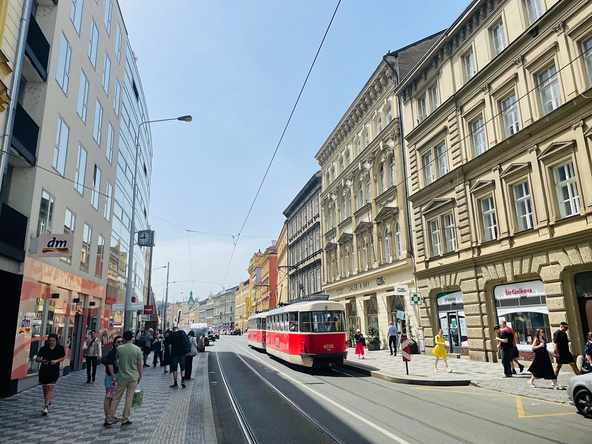 Prodej činžovního domu 2000 m²