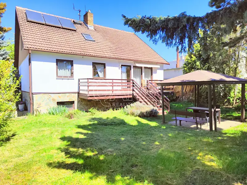 Prodej rodinného domu 258 m², pozemek 514 m², Praha – náhled fotky 1