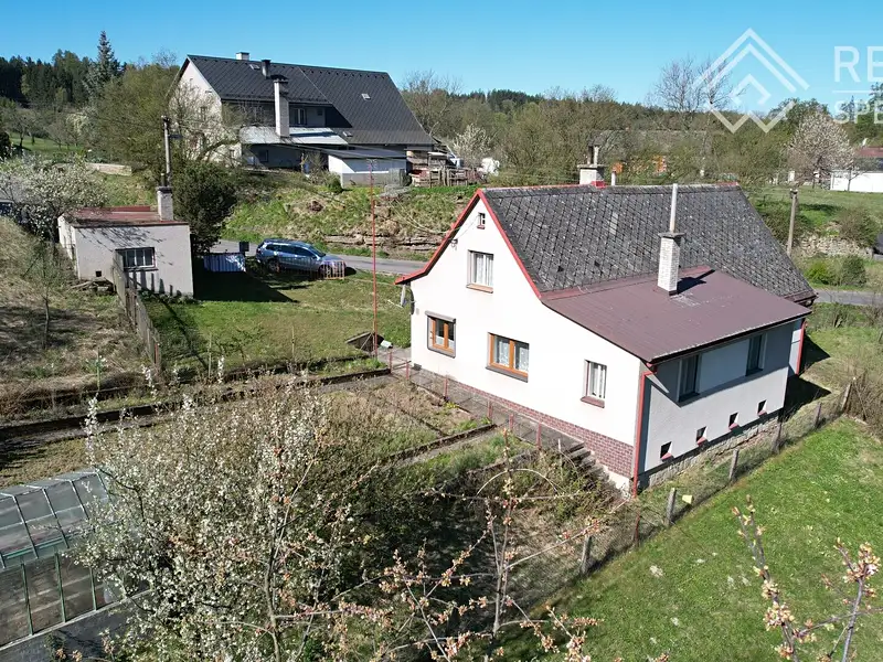 Prodej rodinného domu 149 m², pozemek 643 m², Nekoř – náhled fotky 2