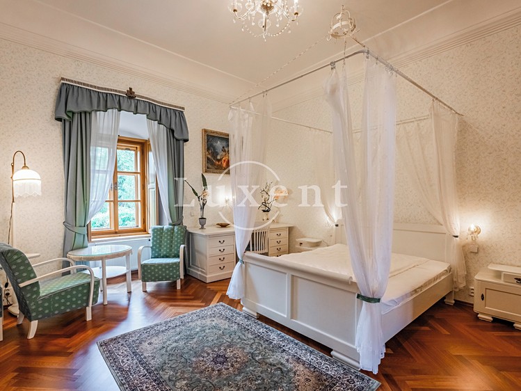 Комерційне приміщення на продаж, 2 500 м² (16 з 40)