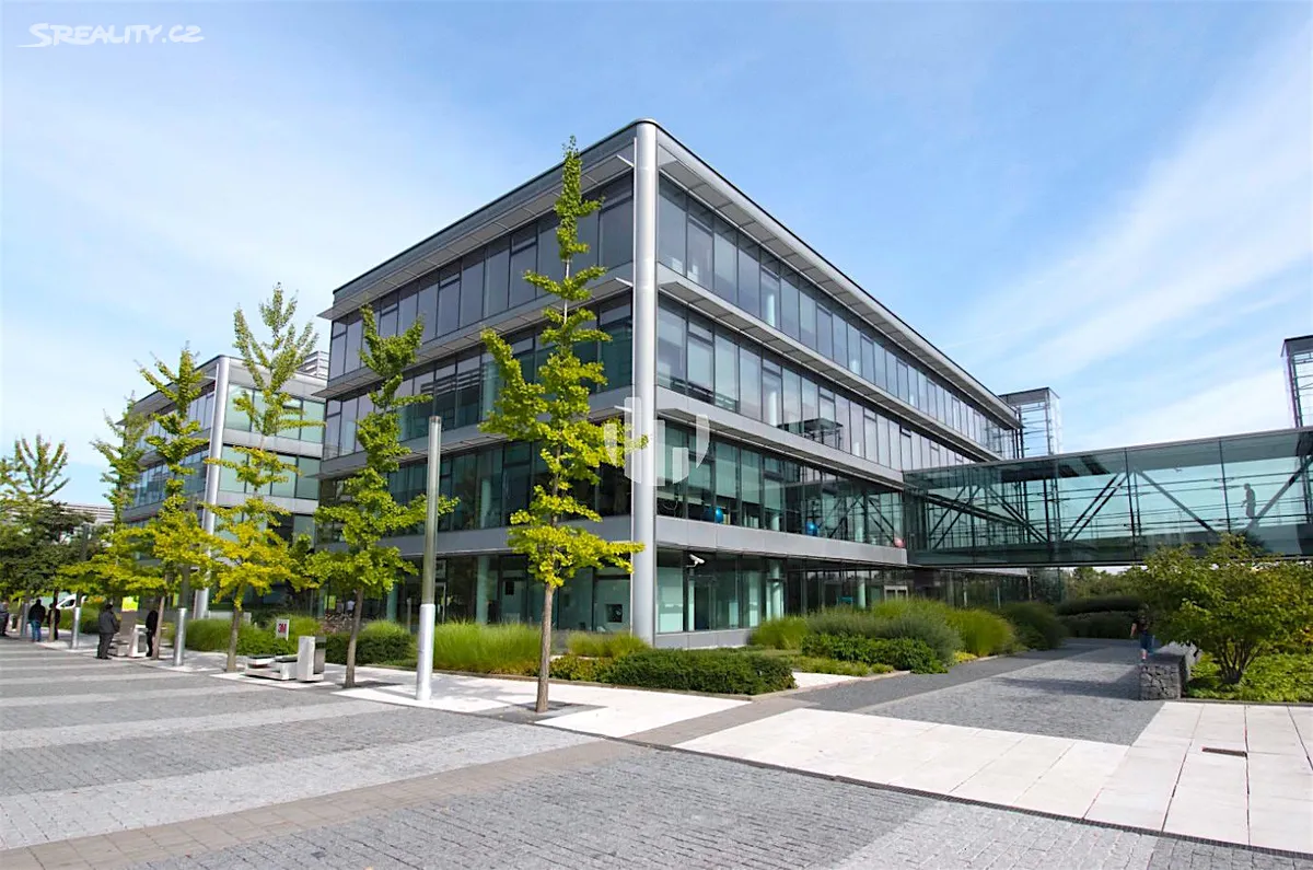 Pronájem kanceláře 1057 m², Praha