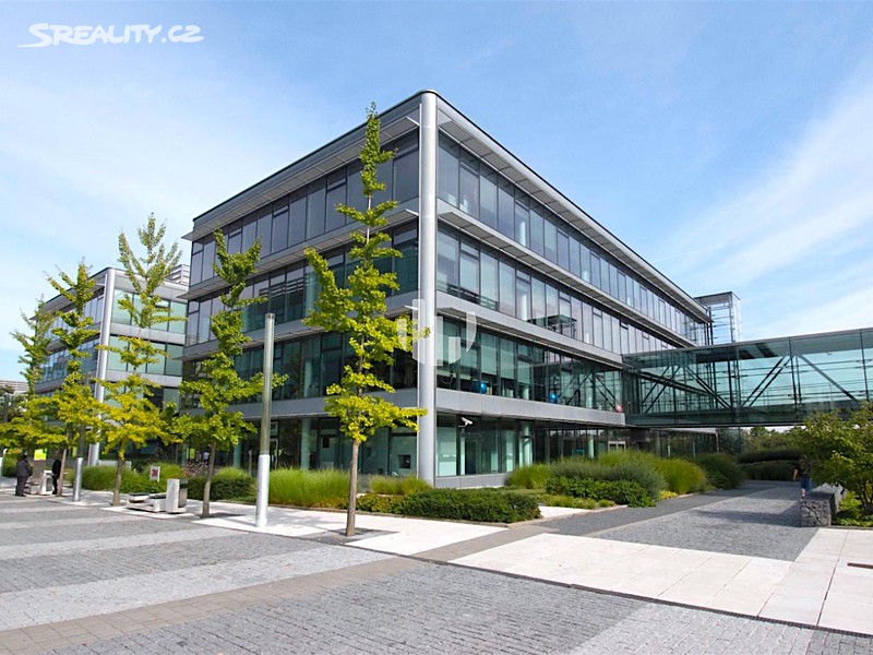 Pronájem kanceláře 1 057 m², Praha