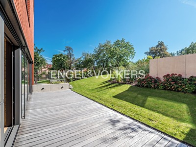 Pronájem bytu 4+kk 137 m² — photo 3