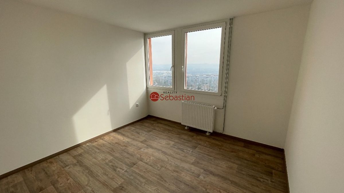 Pronájem bytu 2+1 59 m² – fotografie 4