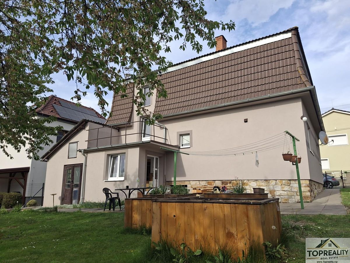 Prodej vícegeneračního domu 160 m², pozemek 786 m² – fotografie 2