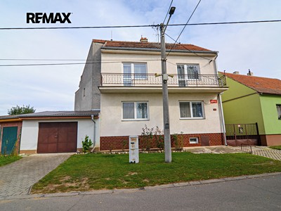 Prodej  vícegeneračního domu 185 m², pozemek 990 m² — photo 3